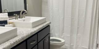 Spacious 5BR House in Crestview Gallery 10