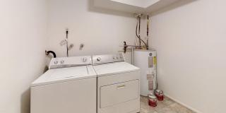 Spacious Willow Springs Townhome Near Trails, Shopping & Dining Gallery 12