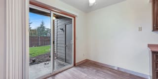 Applegate Gallery 22