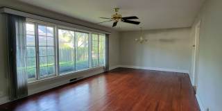 Two Bd - One Ba  close to Clark Park Gallery 12