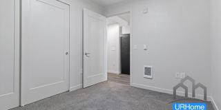 Hollywood 12 Gallery 21