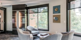 800 Carlyle Gallery 16