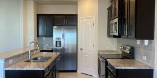 4 BEDROOM, SHORT TERM LEASE AVAILABLE Gallery 8