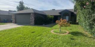 SPACIOUS 4BED / 2BATH HOUSE IN CANDLEWOOD SUBDIVISION OFF SHASTA VIEW SPACIOUS 4BED / 2BATH HOUSE IN CANDLEWOOD SUBDIVISION OFF SHASTA VIEW Gallery 1