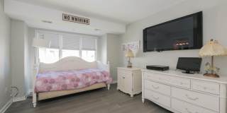 137 S Berkley Square Gallery 21