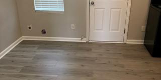 2 bedroom 1.5 bathroom townhouse Gallery 8