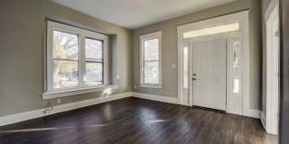 Freshly Updated 3 Bedroom House Gallery 1