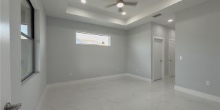 417 Paddock Street Gallery 14