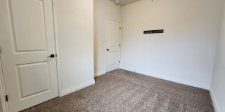 3/2.5/1.5 Fourplex with Granite Countertops, 9ft Ceilings, Fridge, Washer, Dryer / NBISD Gallery 15