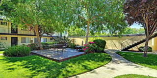 Woodside Place Apartments Gallery 14