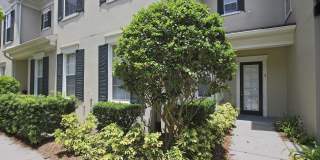 Stunning 3/2.5 Spacious Townhome with a 2 Car Garage Located in the Desirable Baldwin Park - Orlando! Gallery 1