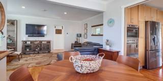 ***VACATION HOME AVAILABLE FROM MAY 15TH- OCTOBER 31ST*** MONTH TO MONTH Gallery 8