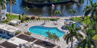 2970 NE 16th Ave Gallery 21