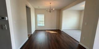620 Leonard Lane Gallery 3