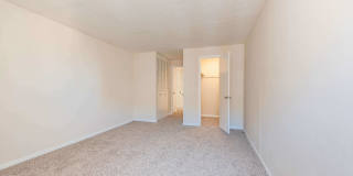 Twin Towers Apartments Gallery 25