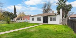 Spacious 3BR/1BA in Bakersfield (93304) – 1,130 SqFt, Pet-Friendly! $500 Move-In Special! Gallery 1