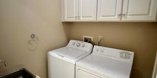 3BR 2.5BA + Bonus Executive Townhome Near MTSU, FREE Lawn Care! Gallery 15