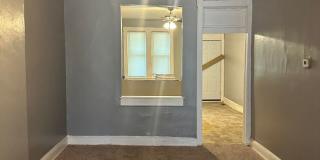 Spacious Rooms! W/D Hook Up! Available Now! Gallery 7