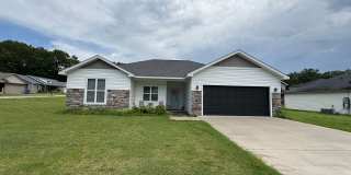 Beautiful 3 bedroom, 2 bath home outside Poplar Bluff MO Gallery 1