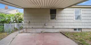 Comfortable Living in a Convenient Location – Charming 3BR 1BA Home at 2403 W Everett Gallery 41