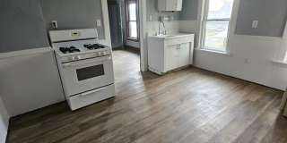 Upper 3 bedroom unit Gallery 6