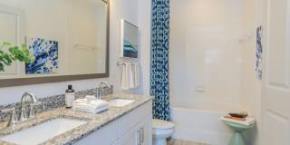 Ravella at Sienna Gallery 30