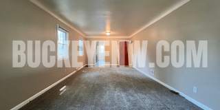 3 Bed Home -Ottawa Neighborhood Gallery 7