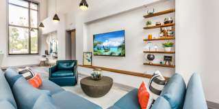 17 South 17 South Gallery 18