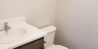 Spacious Springville Townhome Gallery 12