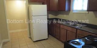 Room in 3 Bedroom Home at Plainview Rd Gallery 9