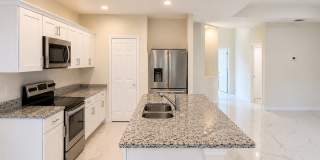 Large 4 bedroom, 3 bath, 2 car garage-MOVE IN READY! Gallery 14