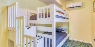 148 Heck Avenue Gallery 21