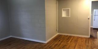 600 N Broadway Street Gallery 10