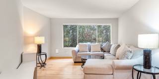 Beautiful 3BR Home in Forbes Lake – North Rose Hill, Kirkland Gallery 5