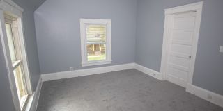 Newly Renovated 4BR/2BA - 1215 E 113th St Gallery 3