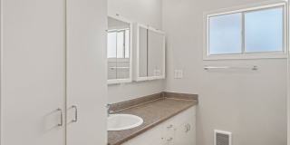 211 N Delaware St Gallery 42