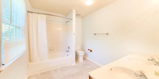 8508 SILVERDALE Road Gallery 36