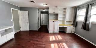 Amazing 4/2.5 in Prime Location! Minutes from Texas Tech and Hospitals! Gallery 20