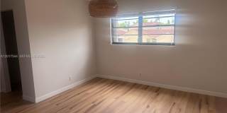 6532 NW 170th Ter Gallery 23