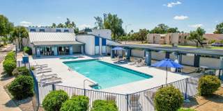 Rise Lakeside Gallery 80