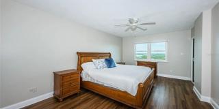 Charming 2BR Condo in Saint Petersburg Gallery 13
