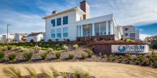 Pacific Bay Vistas Gallery 1
