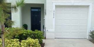 Brand New 3 Bedroom 3 Bath Townhome in Land O' Lakes Gallery 1