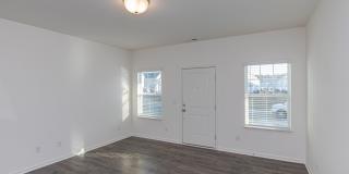 BEAUTIFUL 2 Bedroom Townhome in MIDLAND AVAILABLE JUNE 2026 Gallery 5