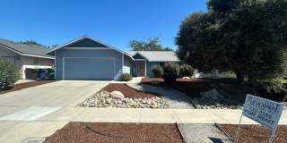 3 Bedroom 2 Bathroom Home in Tulare! $300 off First Month's Rent!!! Gallery 1
