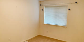 East Anchorage Townhouse with Yard, Garage, and W/D In unit! Close to JBER! Gallery 21