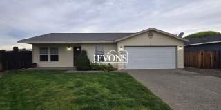 Coming soon! Spacious 3-Bed, 2-Bath Home in Yakima with Fenced Yard and 2-Car Garage Gallery 1