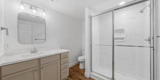 1720 Bagby Avenue Gallery 21