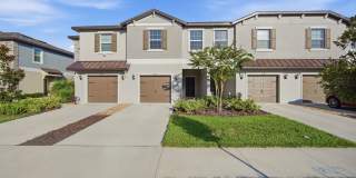 Newer 3Beds/2.5 Bths in Amenity Rich Area! Gallery 1