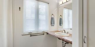 Charming Downtown Oasis | Steps to Pearl Street Gallery 12